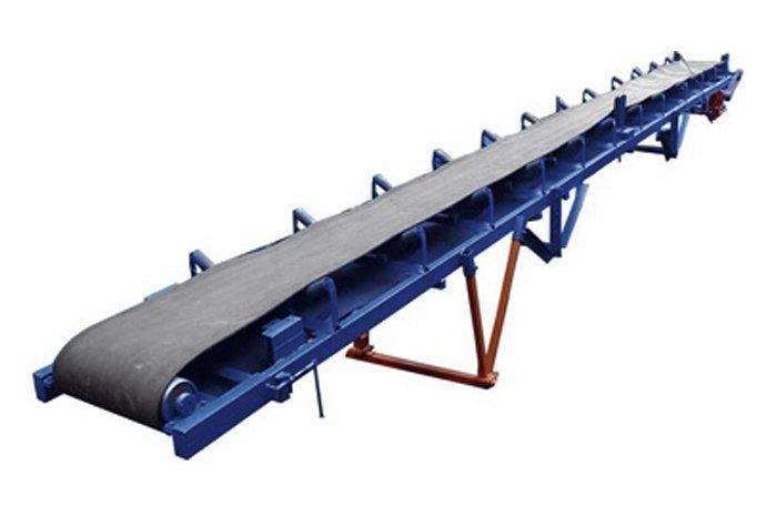 Ленточный транспортер для сыпучих материалов
